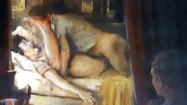 সেক্সি লাইফগার্ডরা একটি নৌকায় এক লোককে চোদে
