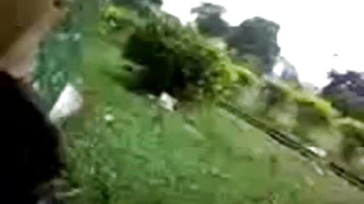 এক উল্কি আঁকা রিয়েল এস্টেট এজেন্ট একটি চুক্তি নিশ্চিত করার জন্য একজন ক্রেতাকে চোদে।